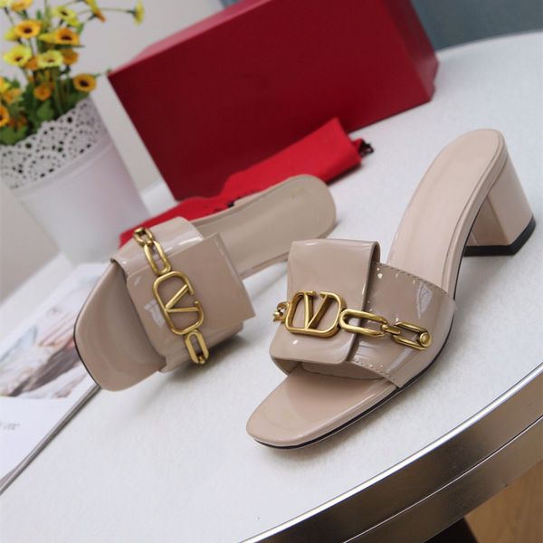 new leather sandals with thick heels, fashionable women's shoes, all-match style sandals and slippers for outer wear, Black
new leather sandals with thick heels, fashionable women's shoes, all-match style sandals and slippers for outer wear, Black