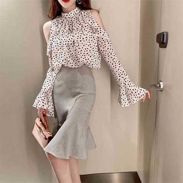 two-piece autumn retro floral lotus leaf long-sleeved chiffon temperament shirt skirt suit bag hip 210603, White
two-piece autumn retro floral lotus leaf long-sleeved chiffon temperament shirt skirt suit bag hip 210603, White