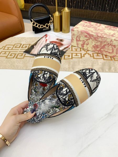 women's sandals italian shoes designer's high heels are sharp, slim sexy, embroidery design baotou shoes, tall and charming. the t, Black
women's sandals italian shoes designer's high heels are sharp, slim sexy, embroidery design baotou shoes, tall and charming. the t, Black
