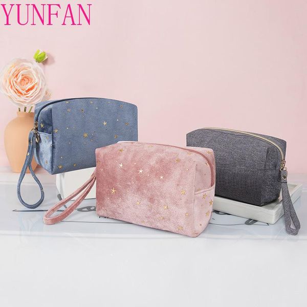hand-held cosmetic bag velvet bronzing portable cosmetic storage bag flannel multifunctional fashion toiletry package all-match
hand-held cosmetic bag velvet bronzing portable cosmetic storage bag flannel multifunctional fashion toiletry package all-match
