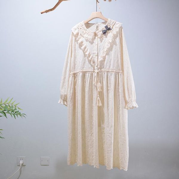 casual dresses 2021 autumn long sleeve sweet solid cotton embroidered dress women loose waist midi ht15006, Black;gray
casual dresses 2021 autumn long sleeve sweet solid cotton embroidered dress women loose waist midi ht15006, Black;gray
