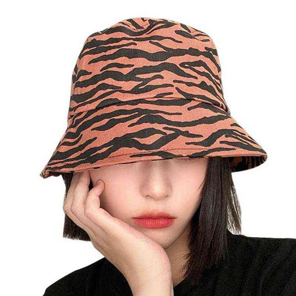 autumn women hat female japanese retro striped fisherman hat female zebra fashion sunscreen bucket hat g220311, Blue;gray
autumn women hat female japanese retro striped fisherman hat female zebra fashion sunscreen bucket hat g220311, Blue;gray