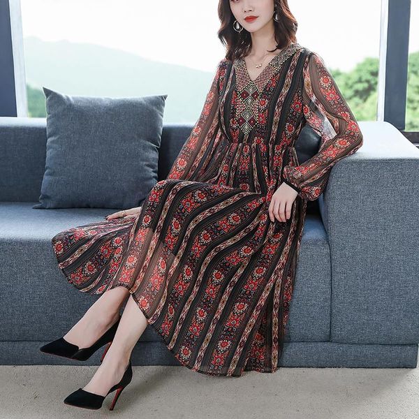 casual dresses autumn vintage boho print mulberry silk long dress 2021 korea 3xl plus size beach midi women elegant bodycon party vestido, Black;gray
casual dresses autumn vintage boho print mulberry silk long dress 2021 korea 3xl plus size beach midi women elegant bodycon party vestido, Black;gray