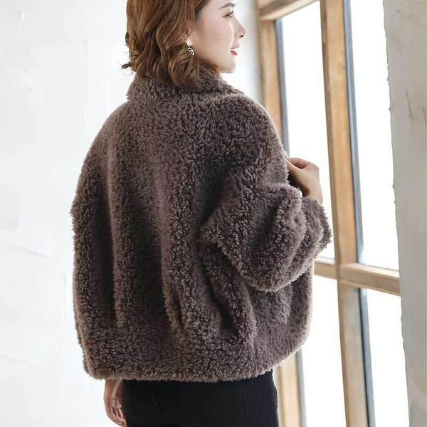 women's fur & faux 2021 autumn winter women genuine coat female sheep shearing wool real short jacket lady vintage button outerwear o15, Black
women's fur & faux 2021 autumn winter women genuine coat female sheep shearing wool real short jacket lady vintage button outerwear o15, Black
