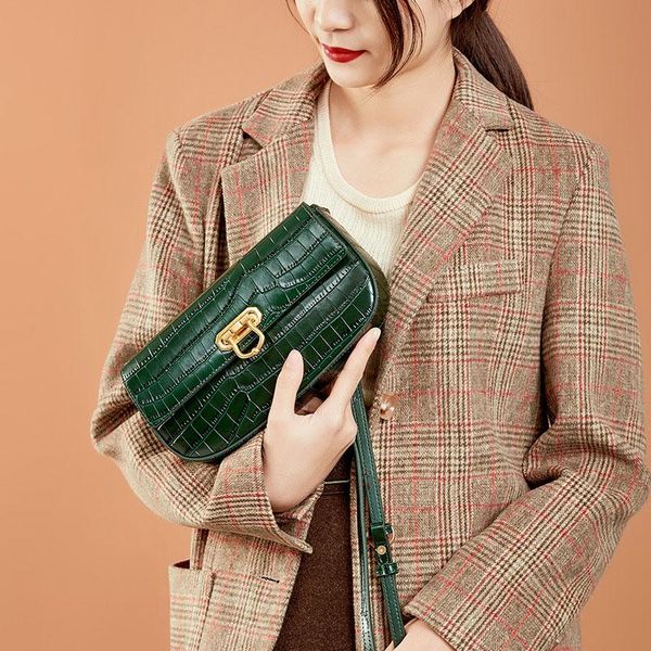 luxury style serpentine women's handbags soft cowhide cow leather shoulder travel lock messenger crossbody bag chain flap bags
luxury style serpentine women's handbags soft cowhide cow leather shoulder travel lock messenger crossbody bag chain flap bags