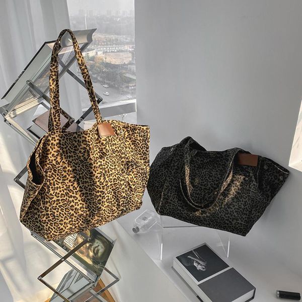 casual large capacity handbag leopard pattern shoulder bag canvas handle satchel portable street totes
casual large capacity handbag leopard pattern shoulder bag canvas handle satchel portable street totes