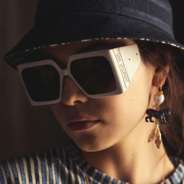 sunglasses 2021 trend brand big frame ivory white square funky luxury designer shades women wide arms vintage oversized glasses, White;black
sunglasses 2021 trend brand big frame ivory white square funky luxury designer shades women wide arms vintage oversized glasses, White;black