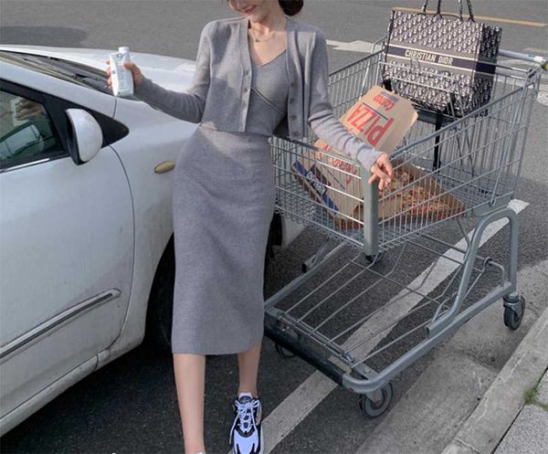 fashion knit two pieces v neck vest slip dress + short outerwear casual wear versatile soft sweater autumn winter, White
fashion knit two pieces v neck vest slip dress + short outerwear casual wear versatile soft sweater autumn winter, White