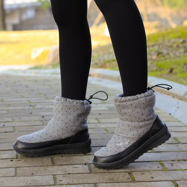 boots fashion korean women's winter warm polka dot down snow women short tube ladies flat shoes tide, Black
boots fashion korean women's winter warm polka dot down snow women short tube ladies flat shoes tide, Black