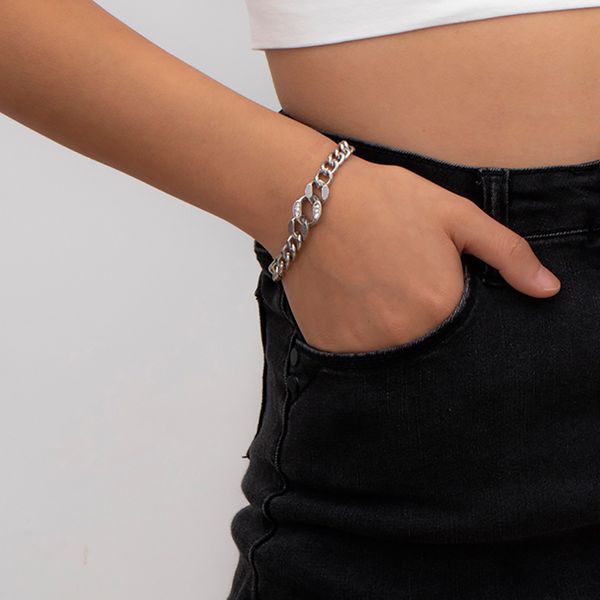 simple and versatile inlaid with diamond bracelet personalized cuban chain trendy women's hand jewelry, Silver
simple and versatile inlaid with diamond bracelet personalized cuban chain trendy women's hand jewelry, Silver