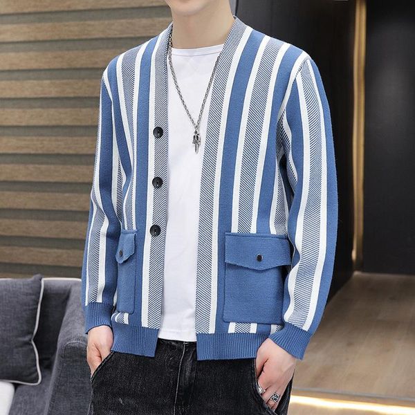 men's sweaters 2022 autumn and winter fashion striped knitted button cardigan youth casual sweater, White;black
men's sweaters 2022 autumn and winter fashion striped knitted button cardigan youth casual sweater, White;black