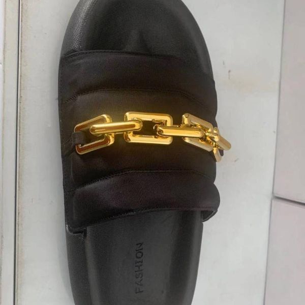 slippers 2021 ladies flat fashion luxury chunky metal decorative outdoor leisure comfortable beach shoes rubber sole large, Black
slippers 2021 ladies flat fashion luxury chunky metal decorative outdoor leisure comfortable beach shoes rubber sole large, Black