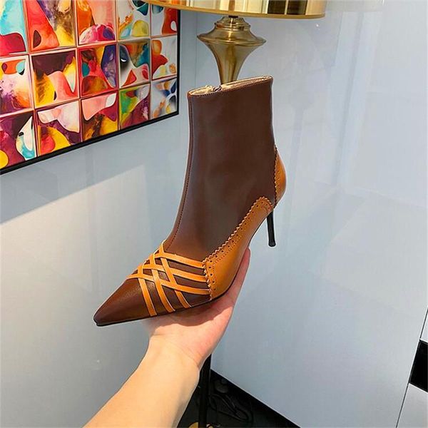 boots retro woven pointed ladies high heels black white brown color matching autumn and winter heel
boots retro woven pointed ladies high heels black white brown color matching autumn and winter heel