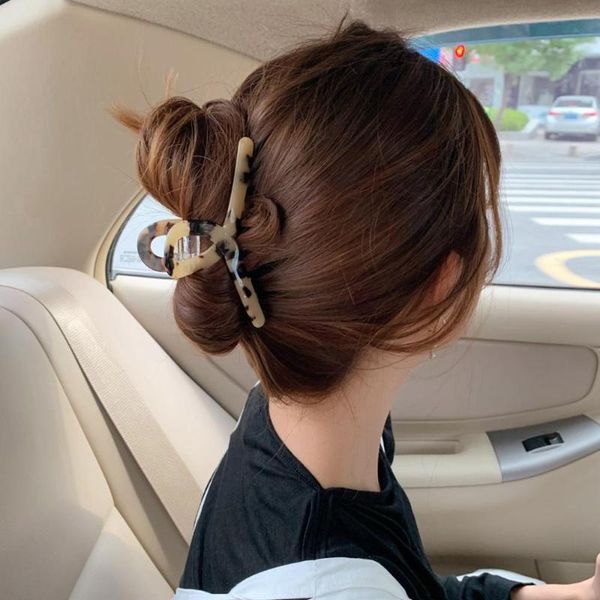 hair accessories korean vintage leopard print grab clip large acetate crab for women girl style make
hair accessories korean vintage leopard print grab clip large acetate crab for women girl style make