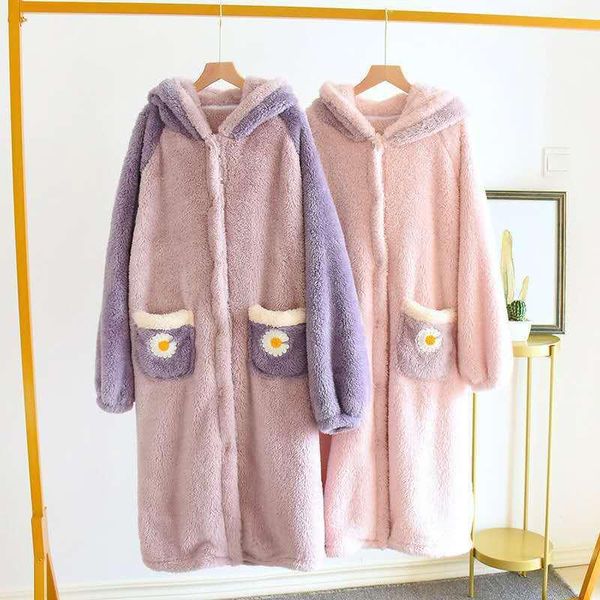 women's sleepwear 2021 autumn winter thicken women warm soft flannel coral fleece long bath robe bathrobe dressing gown robes, Black;red
women's sleepwear 2021 autumn winter thicken women warm soft flannel coral fleece long bath robe bathrobe dressing gown robes, Black;red