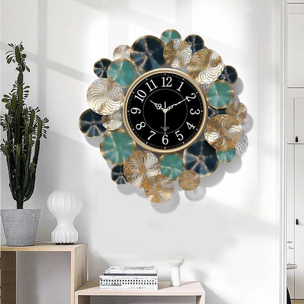 living room fashion household clock atmosphere quiet light luxury clock bedroom hanging wall creative art hanging watch
living room fashion household clock atmosphere quiet light luxury clock bedroom hanging wall creative art hanging watch