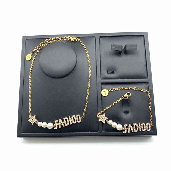 20 diamond inlaid pearl letter clavicle chain necklace women letter versatile net red temperament bracelet women accessories black friday
20 diamond inlaid pearl letter clavicle chain necklace women letter versatile net red temperament bracelet women accessories black friday