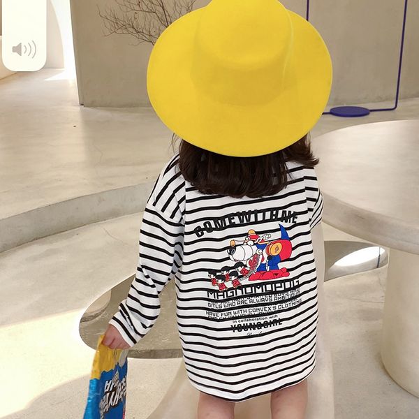children's t-shirt and new deer girls' cartoon long bottom shirt spring tide, Black;white
children's t-shirt and new deer girls' cartoon long bottom shirt spring tide, Black;white