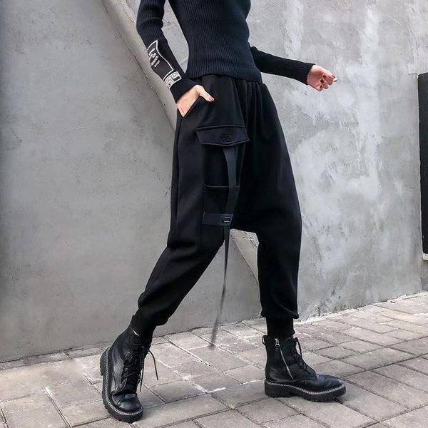 women's pants & capris mevgo trend mid waist pleated black woman cross street fashion pockets webbing tigh ankle harem winter hd3364, Black;white
women's pants & capris mevgo trend mid waist pleated black woman cross street fashion pockets webbing tigh ankle harem winter hd3364, Black;white