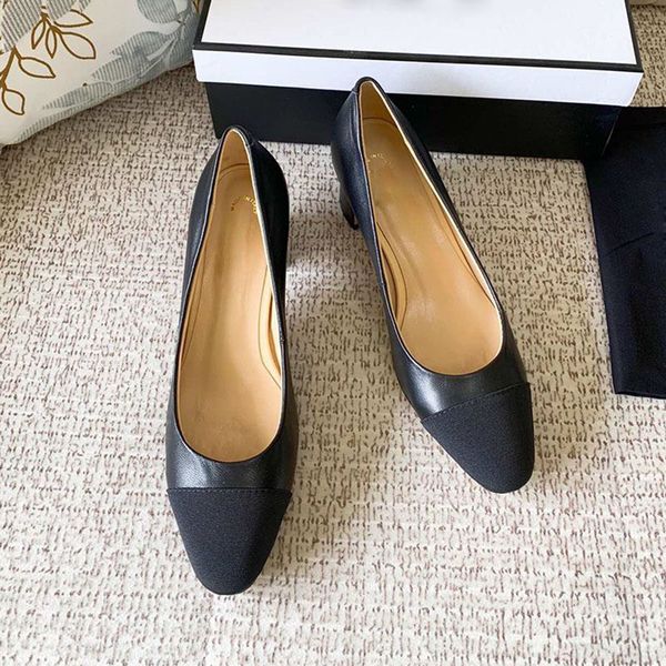 big size dazzle flowers flat slippers low heels embroidery sandal floral gladiator leather women sandals fine heel slipperg slip on, Black
big size dazzle flowers flat slippers low heels embroidery sandal floral gladiator leather women sandals fine heel slipperg slip on, Black
