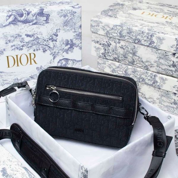 2021 new classic cowhide wide band montaigne small square bag fashion versatile trend casual one shoulder messenger zly
2021 new classic cowhide wide band montaigne small square bag fashion versatile trend casual one shoulder messenger zly