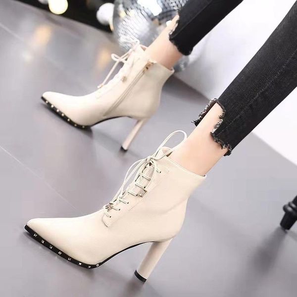 boots women's 2021 autumn winter korean style pointed temperament high-heel fashion short leather, Black
boots women's 2021 autumn winter korean style pointed temperament high-heel fashion short leather, Black