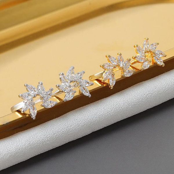 kofsac new fashion 925 sterling silver earrings for women sweet temperament horse eye zirconb flower earring girl party jewelry, Golden;silver
kofsac new fashion 925 sterling silver earrings for women sweet temperament horse eye zirconb flower earring girl party jewelry, Golden;silver
