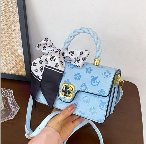 factory wholesale leather women shoulder bag sweet and lovely printed scarf handbag summer pattern embossed leathers messenger bags small fr, Black;red
factory wholesale leather women shoulder bag sweet and lovely printed scarf handbag summer pattern embossed leathers messenger bags small fr, Black;red