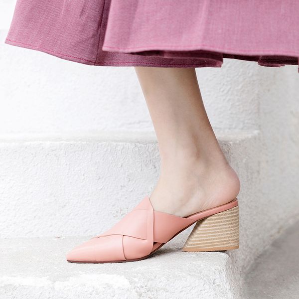 Thick Medium Heels Slippers Women Summer New Fashion Ladies Pointed Toe Mules Shoes Leather Slides Unusual Shoe Footwear, Beige
Thick Medium Heels Slippers Women Summer New Fashion Ladies Pointed Toe Mules Shoes Leather Slides Unusual Shoe Footwear, Beige