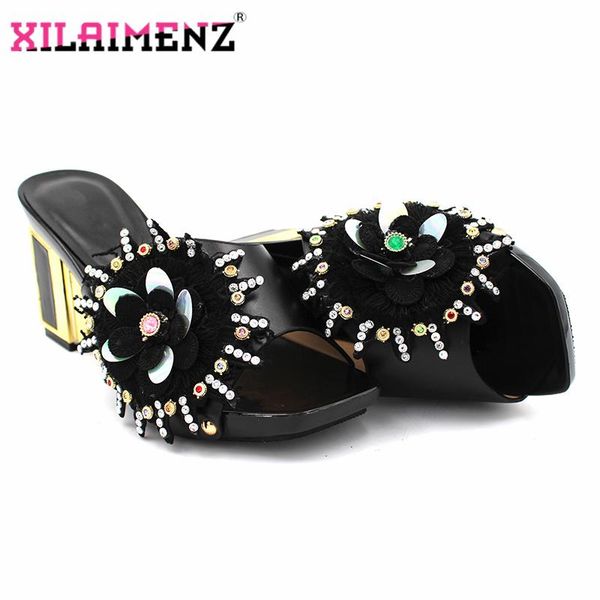 dress shoes leisure style 2021 autumn coming nigerian women in black color decorate with rhinestone slipper for party
dress shoes leisure style 2021 autumn coming nigerian women in black color decorate with rhinestone slipper for party