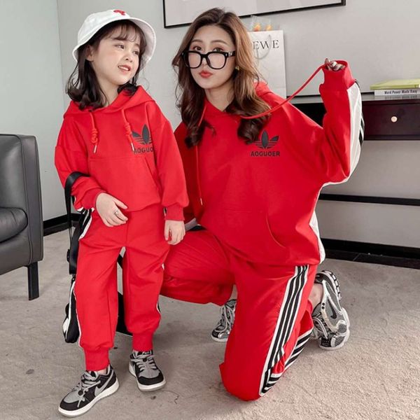 fashion foreign autumn sle and 2021 suit new women's early spring fried street sports mother's drs parent, Blue
fashion foreign autumn sle and 2021 suit new women's early spring fried street sports mother's drs parent, Blue