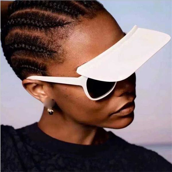 sunglasses 2021 fashion flip hat personality european and american retro glasses, White;black 
sunglasses 2021 fashion flip hat personality european and american retro glasses, White;black