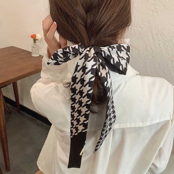 french thousand bird pattern printed silk scarf women's hair ribbon women's scarf, Black;purple
french thousand bird pattern printed silk scarf women's hair ribbon women's scarf, Black;purple