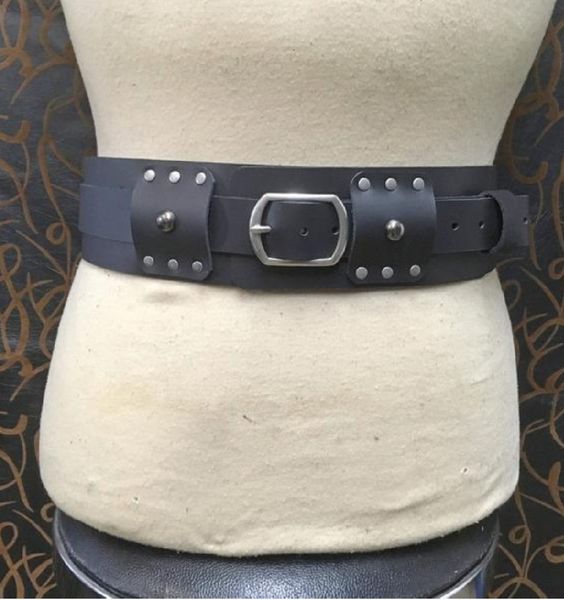 new medieval single layer buckle solid color waist cover men's belt
new medieval single layer buckle solid color waist cover men's belt