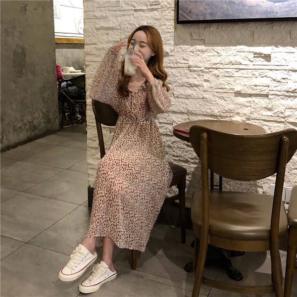 2021 spring women printed dress lady v-neck lantern sleeves mid calf mujer vestidos female chic a-line long dress, Black;gray
2021 spring women printed dress lady v-neck lantern sleeves mid calf mujer vestidos female chic a-line long dress, Black;gray