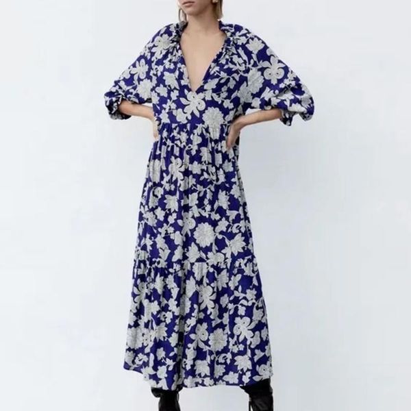 casual dresses summer 2021 oversized women blue floral print long puff sleeve dress chic ruffled round neck flounced hem woman, Black;gray
casual dresses summer 2021 oversized women blue floral print long puff sleeve dress chic ruffled round neck flounced hem woman, Black;gray