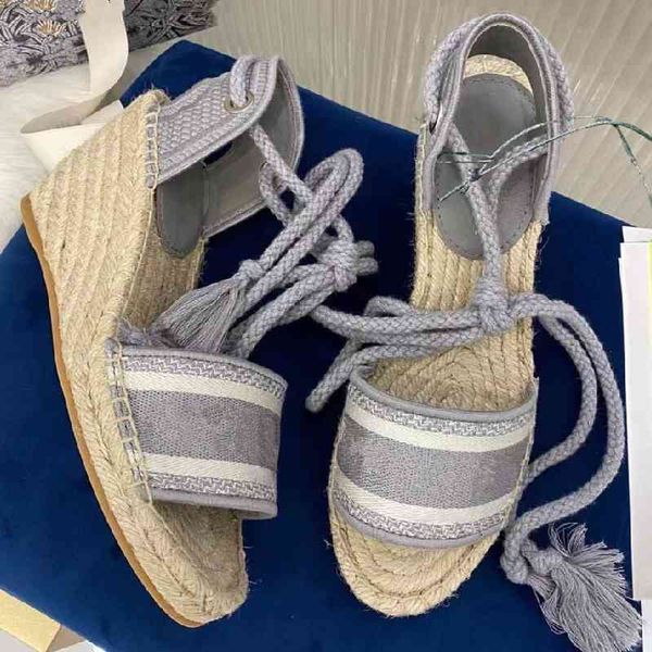 70% off wholesale flip-flops woman summer gladiator luxury espadrilles vacation flats new sandals lace up shoes women zapatos de mujer, Black
70% off wholesale flip-flops woman summer gladiator luxury espadrilles vacation flats new sandals lace up shoes women zapatos de mujer, Black