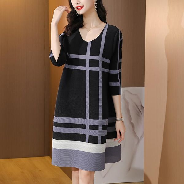 casual dresses superaen design autumn 2021 v neck plus size print three quarter women, Black;gray
casual dresses superaen design autumn 2021 v neck plus size print three quarter women, Black;gray