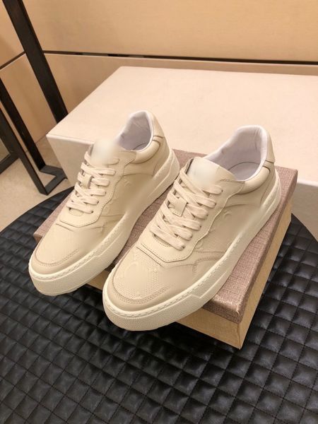 handsome mens designer dress shoes letter carved beige luxury fashion men casual sports trainers shoe with original box, Black
handsome mens designer dress shoes letter carved beige luxury fashion men casual sports trainers shoe with original box, Black