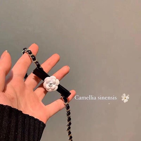 chains vintage french design gentle and sweet bow flower clavicle chain niche high-end temperament necklace accessories, Silver
chains vintage french design gentle and sweet bow flower clavicle chain niche high-end temperament necklace accessories, Silver