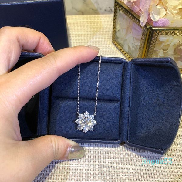 fashion luxury design noble elegant drill seiki cutting high-end custom 925 sterling silver inlaid high carbon diamond jewelry
fashion luxury design noble elegant drill seiki cutting high-end custom 925 sterling silver inlaid high carbon diamond jewelry
