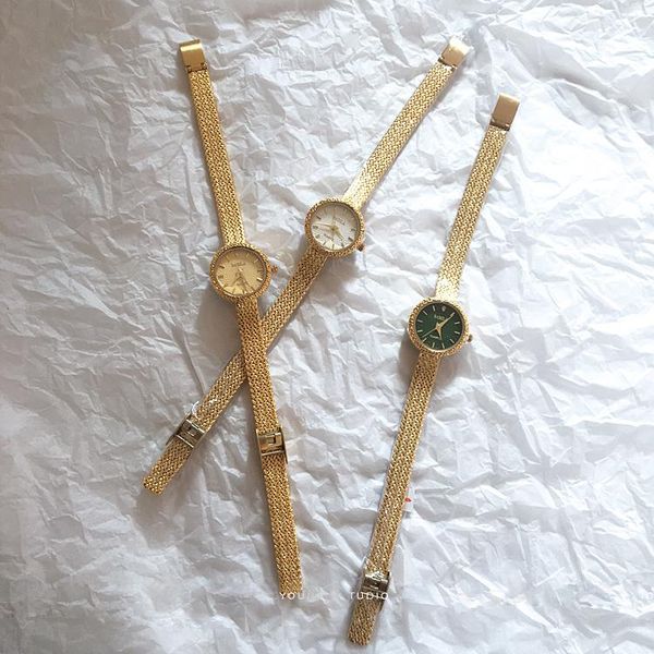 wristwatches elegant female round square dial small watch with gold delicate quartz, Slivery;brown
wristwatches elegant female round square dial small watch with gold delicate quartz, Slivery;brown