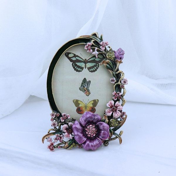 frames and mouldings oval european retro wrought iron cutout po frame, creative color diamond-studded 3 inch wedding frame
frames and mouldings oval european retro wrought iron cutout po frame, creative color diamond-studded 3 inch wedding frame