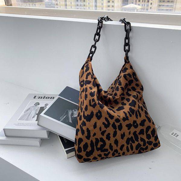 evening bags 2021 retro corduroy shoulder bag leopard pattern handbag thick chain female daily warm soft crossbody bolsa feminina
evening bags 2021 retro corduroy shoulder bag leopard pattern handbag thick chain female daily warm soft crossbody bolsa feminina