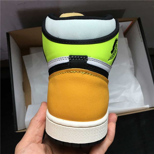 (boxed) men's jumpman 1 basketball shoes and women's yellow white black outdoor casual sportsen00
(boxed) men's jumpman 1 basketball shoes and women's yellow white black outdoor casual sportsen00