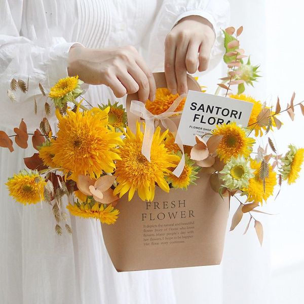 5pcs creative handle kraft paper flower bags flowers wrapping gift flower packaging home decoration basket
5pcs creative handle kraft paper flower bags flowers wrapping gift flower packaging home decoration basket
