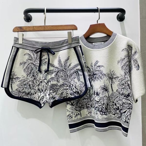 d family suit women's 21 summer vacation style graceful palm coconut knit with shorts age reduction fashion, White
d family suit women's 21 summer vacation style graceful palm coconut knit with shorts age reduction fashion, White