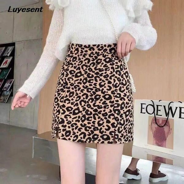 skirts women black khaki leopard street mini skirt 2021 summer lady fashion harajuku streetwear empire a-line split gothic
skirts women black khaki leopard street mini skirt 2021 summer lady fashion harajuku streetwear empire a-line split gothic