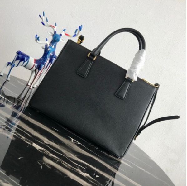women's handbags brands luxury totes message bags women genuine leather handbags fashion design classic ladies shoul
women's handbags brands luxury totes message bags women genuine leather handbags fashion design classic ladies shoul