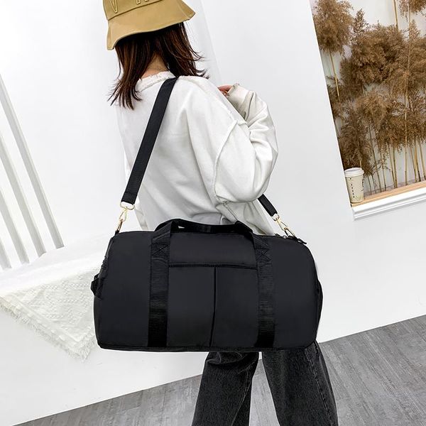 duffel bags large capacity hand-held travel bag female business luggage storage
duffel bags large capacity hand-held travel bag female business luggage storage